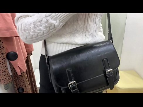 ❤️ Veřejná masturbace mladé feny FeralBerry s dildem ve fitku ❤️ Krásné porno u cs.serviporno.ru
